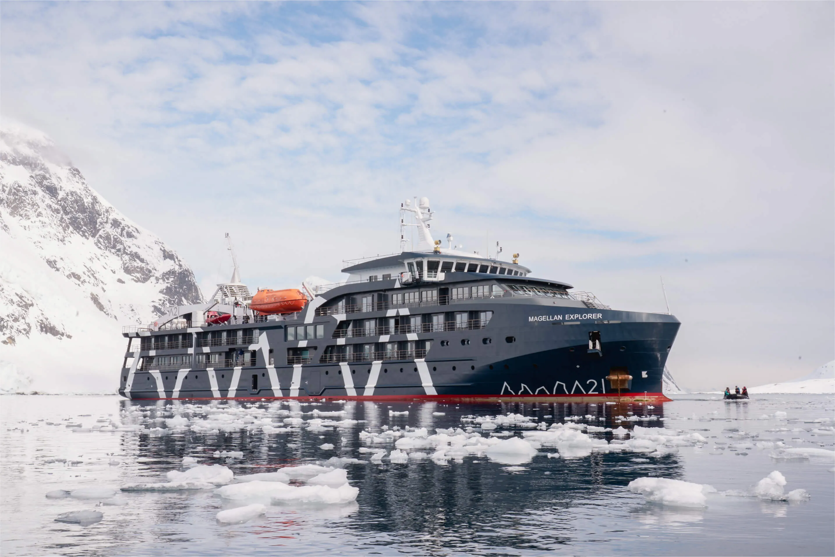 Sail On Ocean Nova in Antarctica - Air Cruise Expeditions